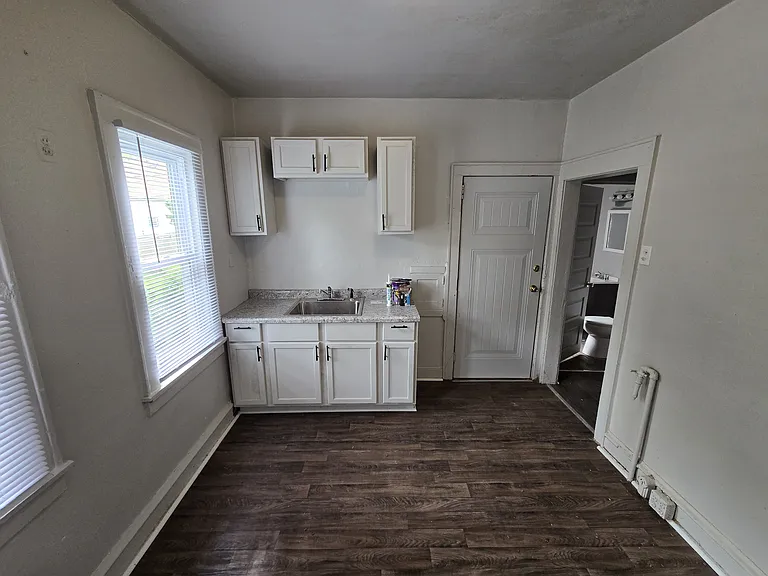 2840 N 22nd St — Photo 3