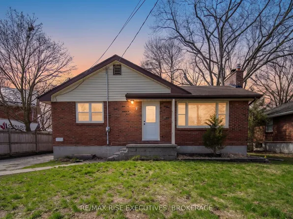 7 Benjamin St, Belleville, ON K8P 1P6