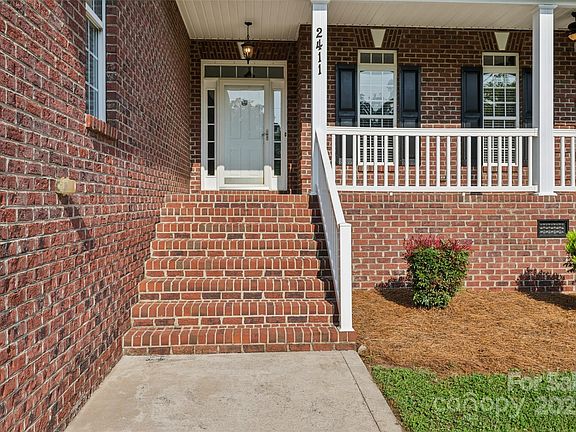 4th image of 2411 Stoney Run Dr