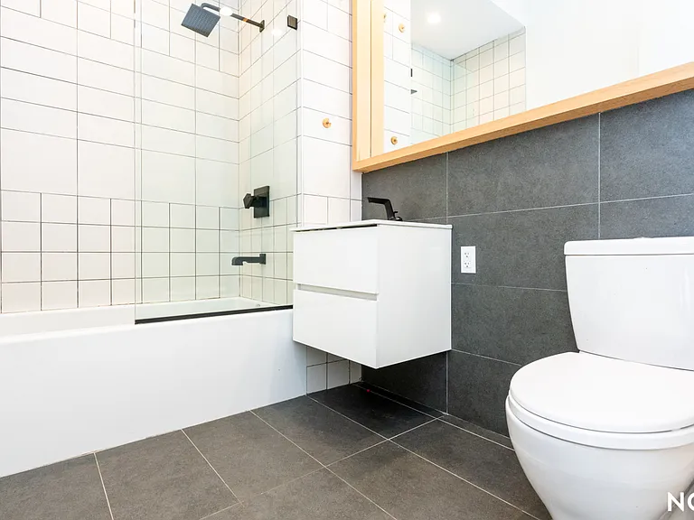 215 Freeman St #6B — Photo 7
