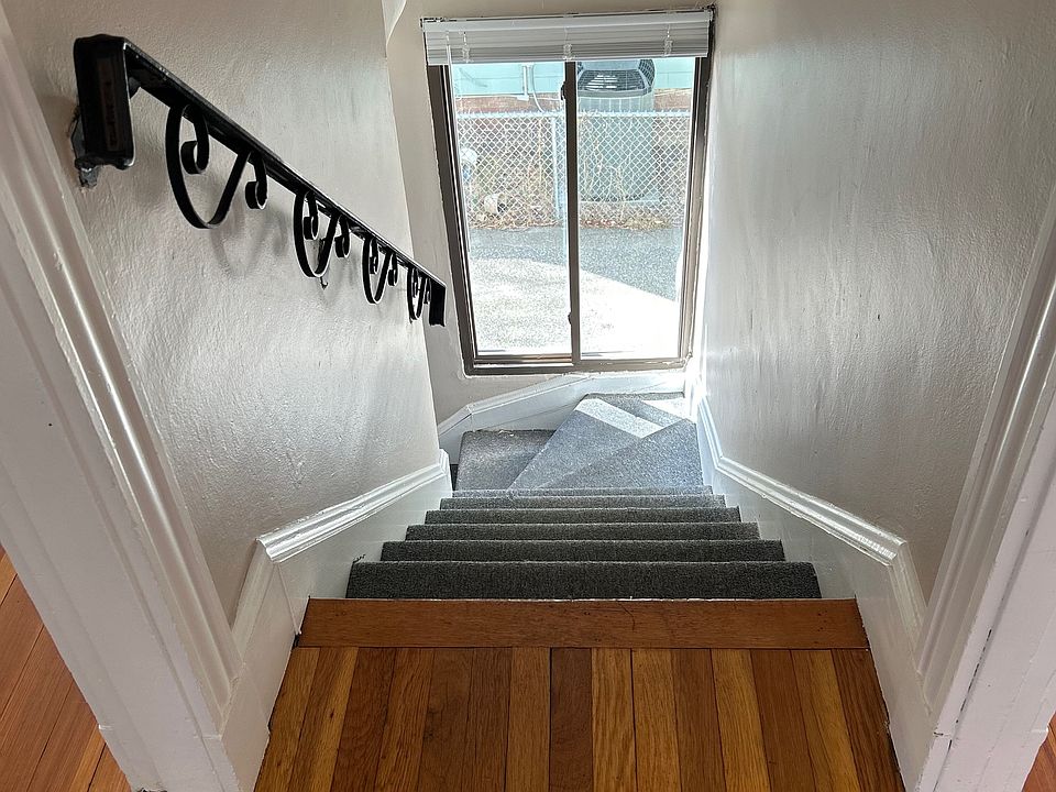 1st image of 25-27 Vincent Ave #2