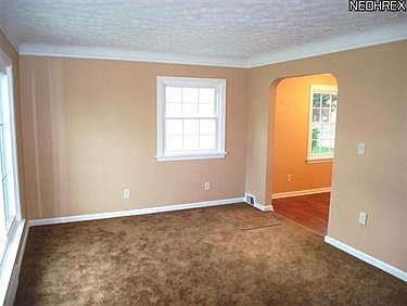 3rd image of 21131 Fuller Ave