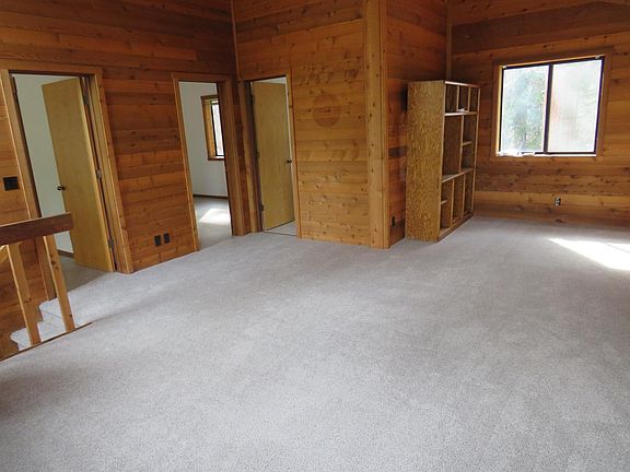 5th image of 153 Skyland Way