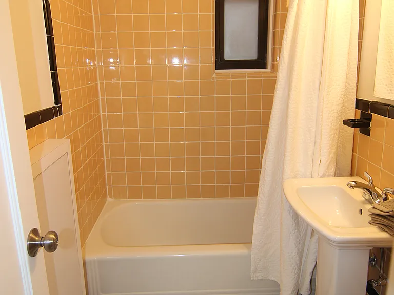 30-60 48th St #2F — Photo 9