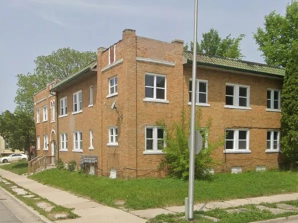 2208 W Locust St APT 6, Milwaukee, WI 53206