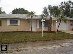 1st image of 425 Maplewood Dr