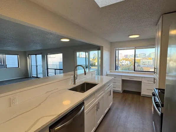 Annaron Apartments, 1727 14th Ave APT 400, Seattle, WA 98122