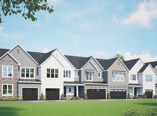 100 Flint Dr, Manheim, PA 17545