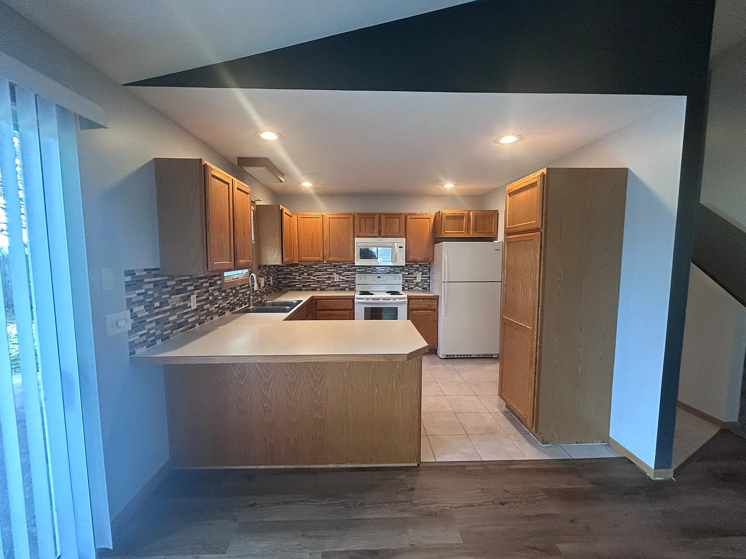 3 bed, 2.5 bath, 1764 sqft, $2,200 — Photo 4