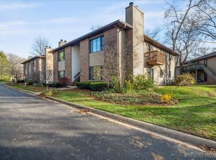 251 S Harrison St, Geneva, IL 60134