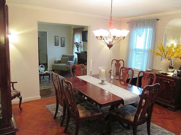 5th image of 4724 Avenue