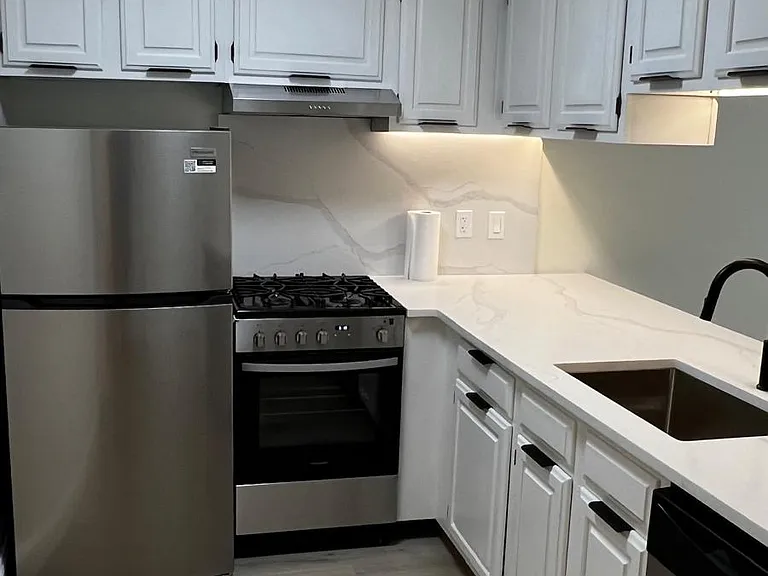 8 Steamboat Dr #5 — Photo 2