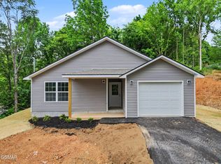 410 Day Springs Rd, Pigeon Forge, TN 37863