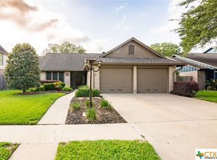 218 Fenway Dr, Victoria, TX 77904