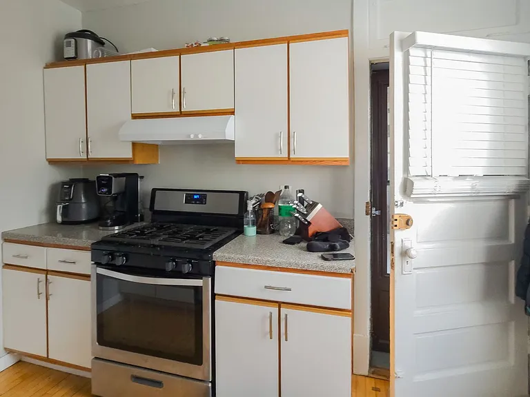 4501-09 N. Greenview — Photo 11