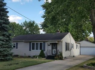 533 E Hosmer St, Loves Park, IL 61111