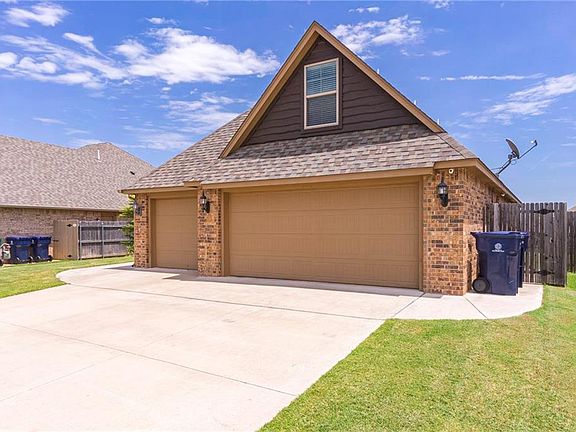3rd image of 13336 Outdoor Living Dr