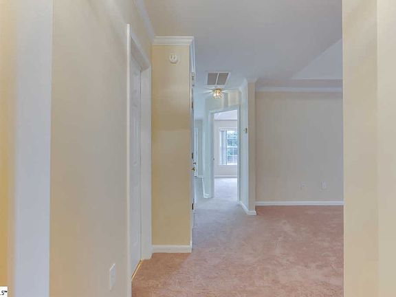 4th image of 694 Ivybrooke Ave