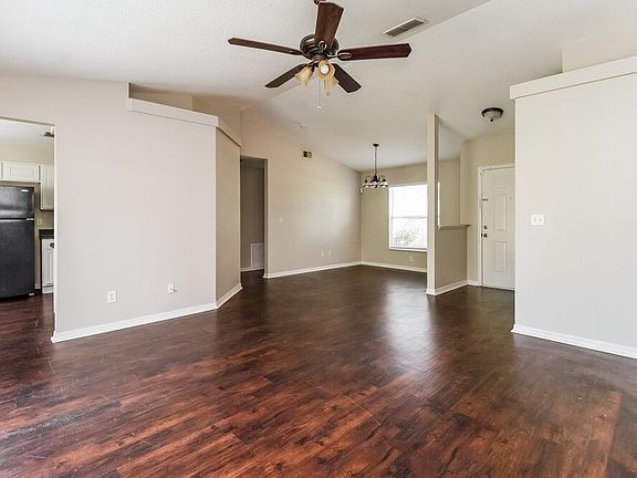 4th image of 11725 Chapelle Ct