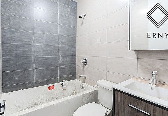 5th image of 1603 Lincoln Pl #2B
