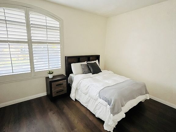 5th image of 10818 Cypress Falls Ave