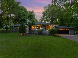 18150 Honeysuckle Ln, Deephaven, MN 55391
