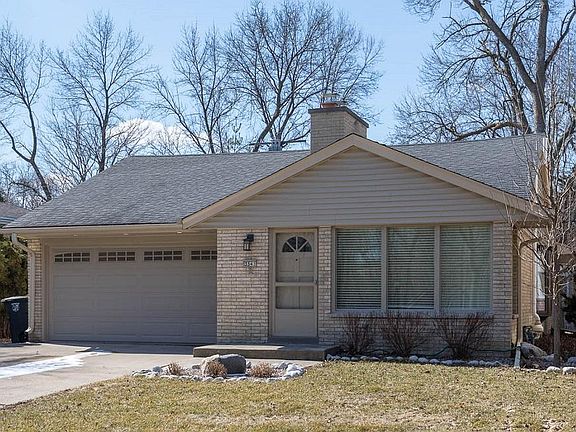 2nd image of 3341 N Menomonee River Pkwy