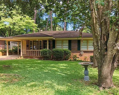 124 E Salem Dr Photo 1
