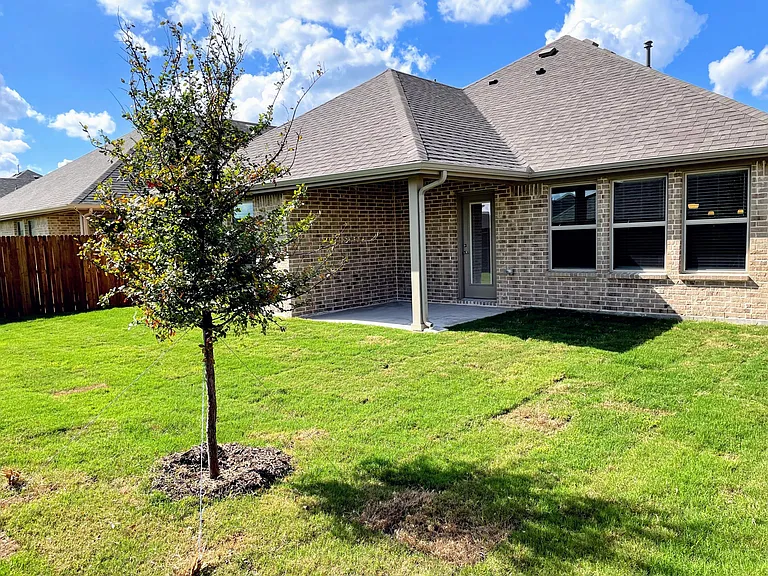 810 Mildren Ln — Photo 29