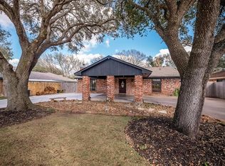 20 Misty Ln, Bay City, TX 77414