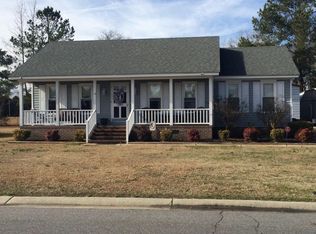 3603 Hillcrest Dr, Lumberton, NC 28358