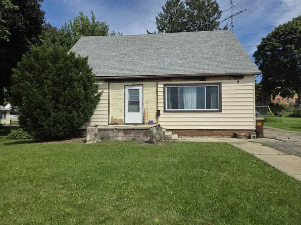 204 N Cherry Ave, Polo, IL 61064