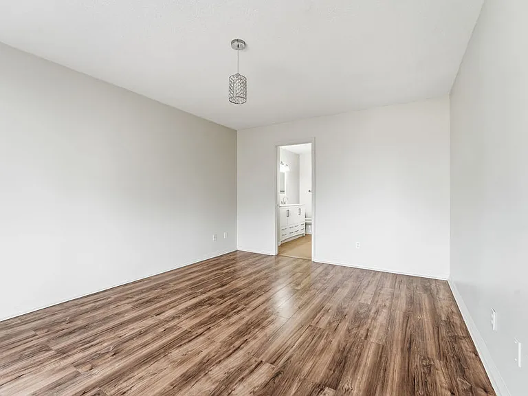 2366 SW Alminar St #1 — Photo 15