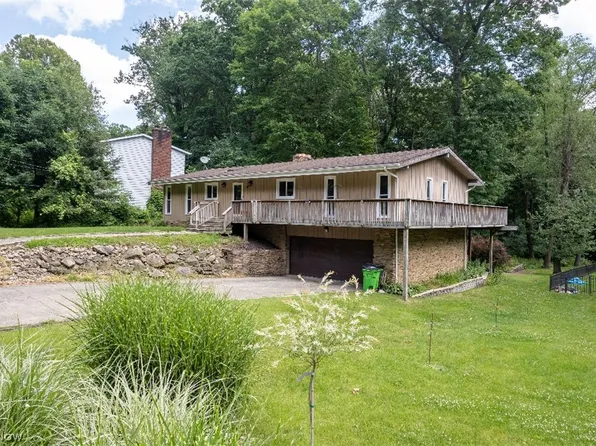 116 Guise Park Dr, Munroe Falls, OH 44262