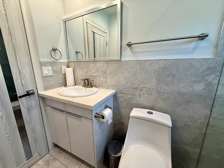 2428 N Lincoln St — Photo 24