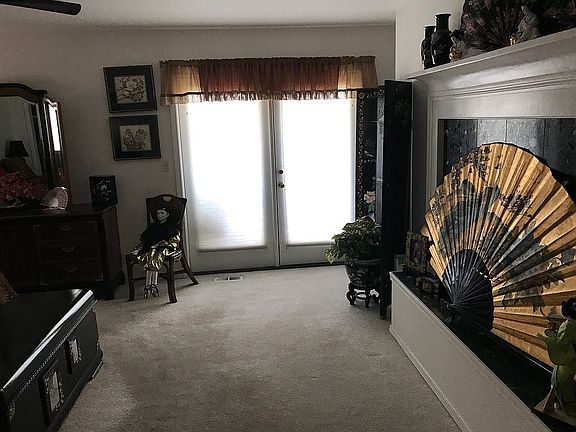 5th image of 1008 Laguna Dr