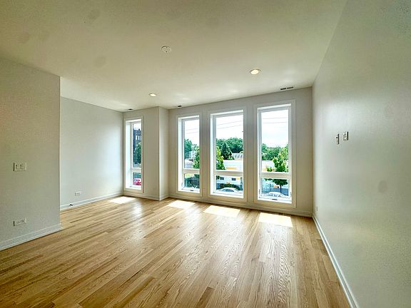 2nd image of 2917 N Elston Ave Floor 2