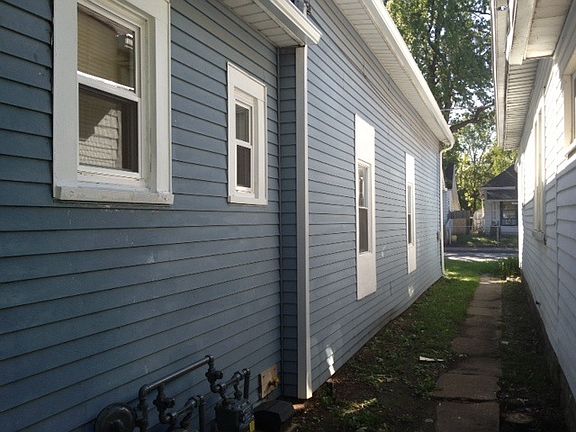 5th image of 1309 S Belmont Ave
