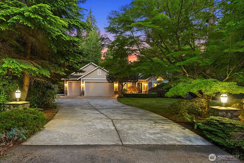 3rd image of 23915 NE 80th Street