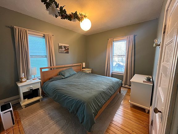 4th image of 76 Carrington Ave