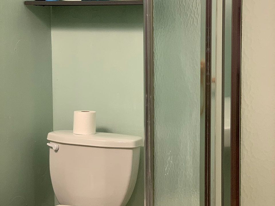 2nd image of 4412 Pine St #1F