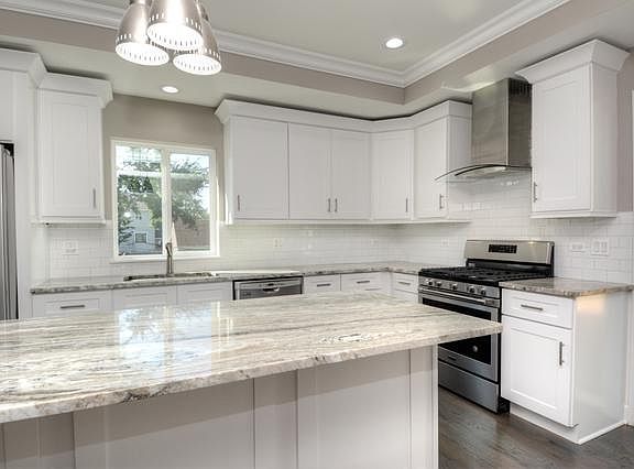 3rd image of 158 N Edgewood Ave
