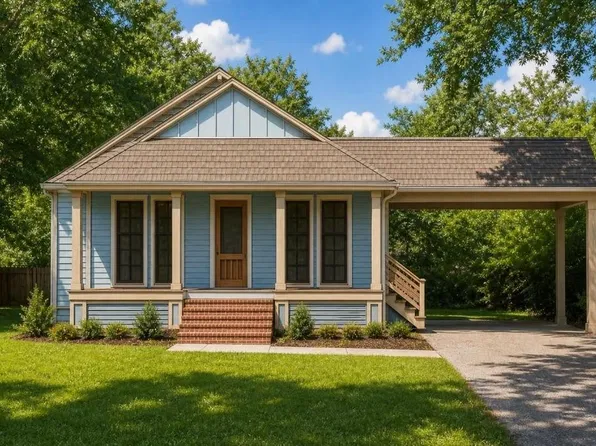 1078 Soult St, Mandeville, LA 70448