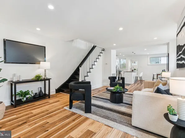 3827 Marshall Rd, Drexel Hill, PA 19026