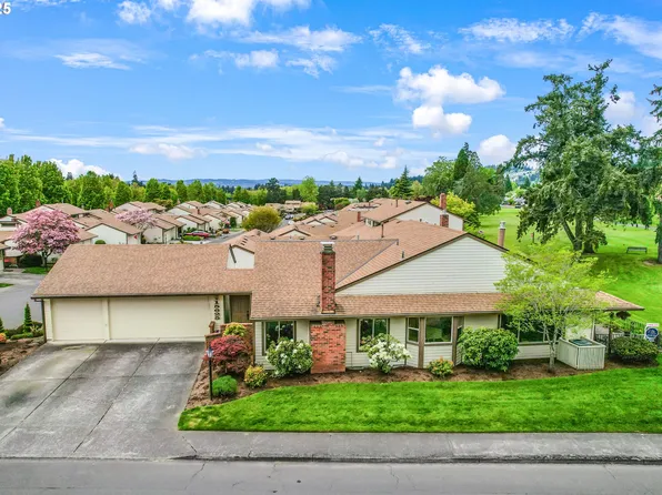 15625 SW Greens Way, Tigard, OR 97224