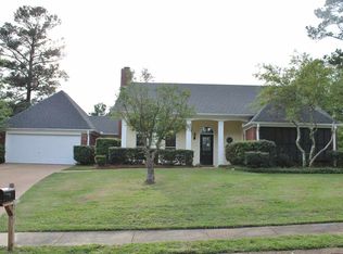 213 Crescent Ct, Brandon, MS 39047