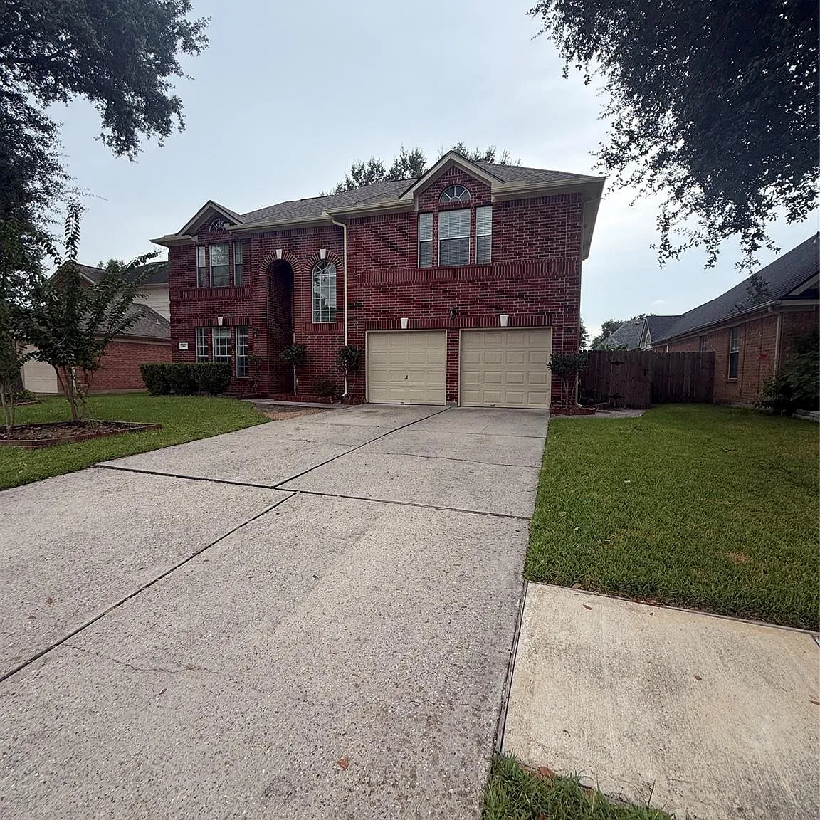 4 bed, 2.5 bath, 2290 sqft, $2,500 — Photo 4