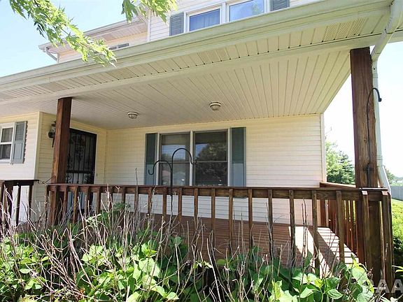 3rd image of 603 Myers Ct