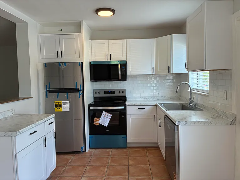 130 S Lakeside Dr #1 — Photo 8