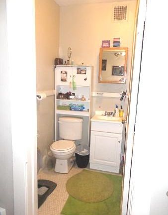 4th image of 1170 N Logan St APT 3